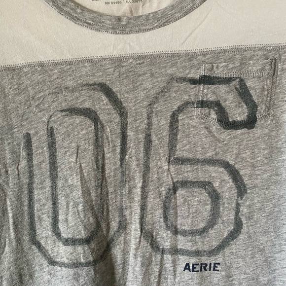 Aerie Gray & White Short Sleeve Tee Crew Neck Size Medium - Picture 3 of 4